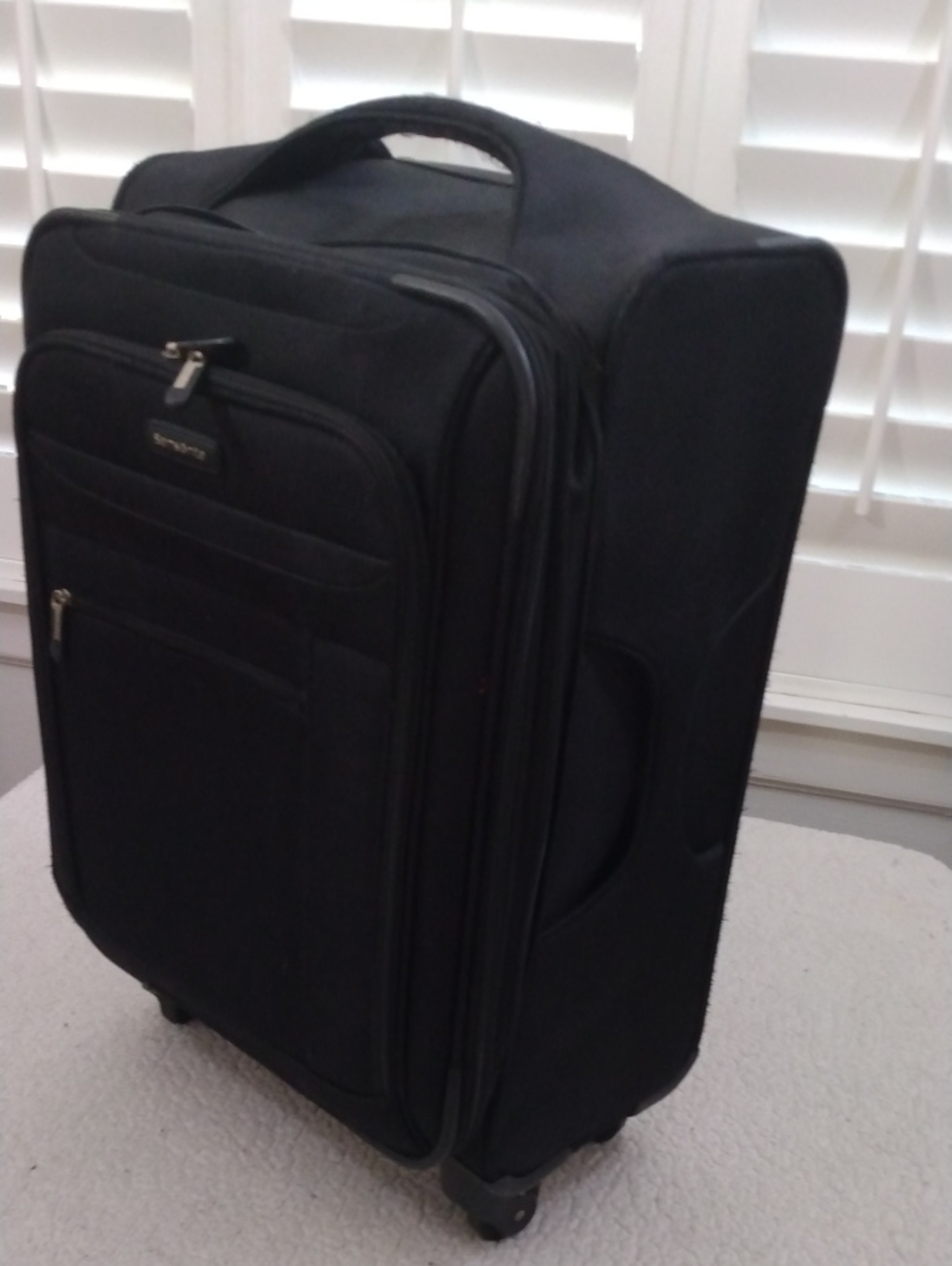 Samsonite Black Swivel Roller Carry On Suitcase